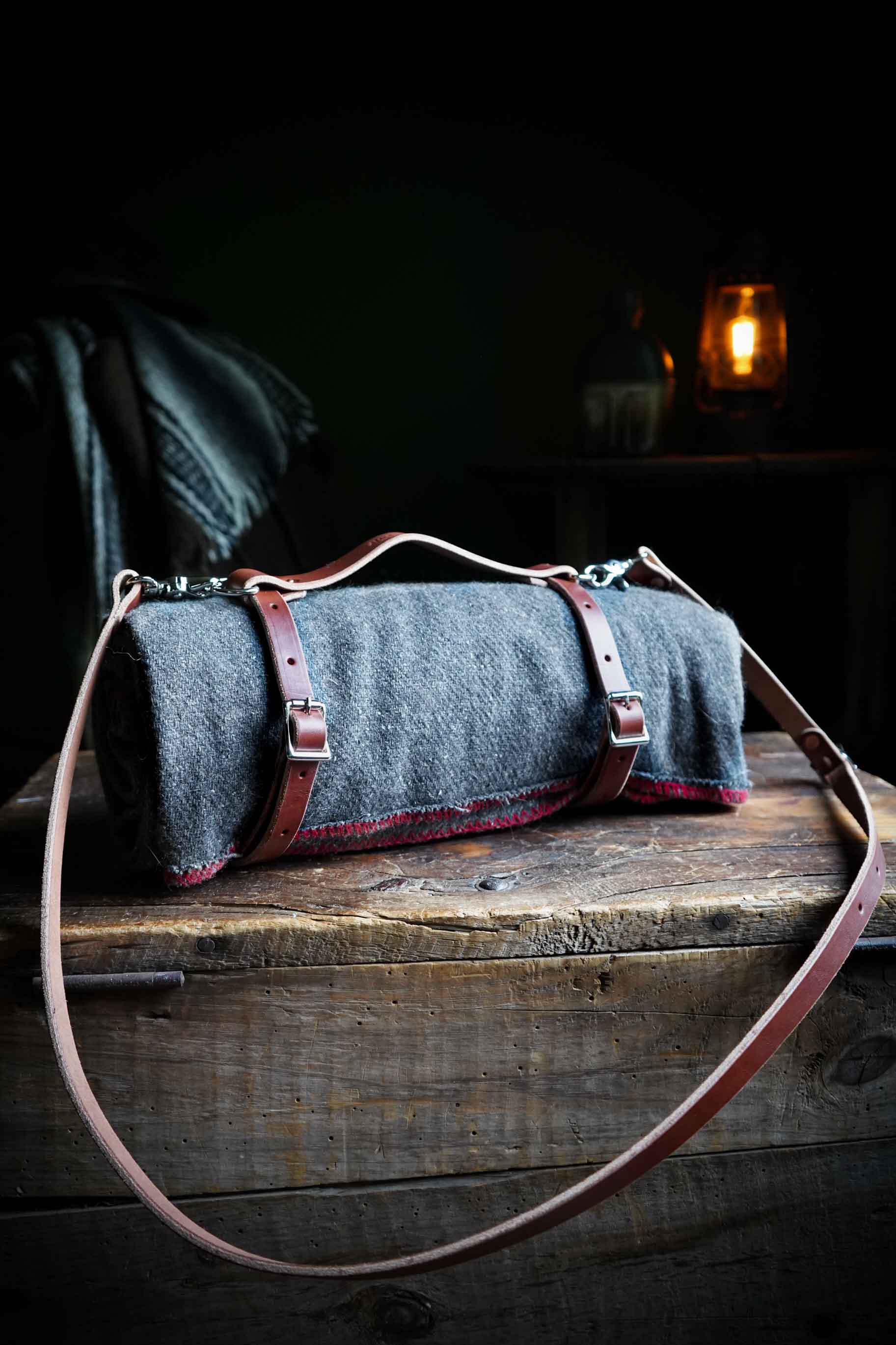 http://hammerthreads.ca/cdn/shop/products/Leather-Blanket-Roll-Handmade-In-Canada-Hammerthreads.jpg?v=1632020688