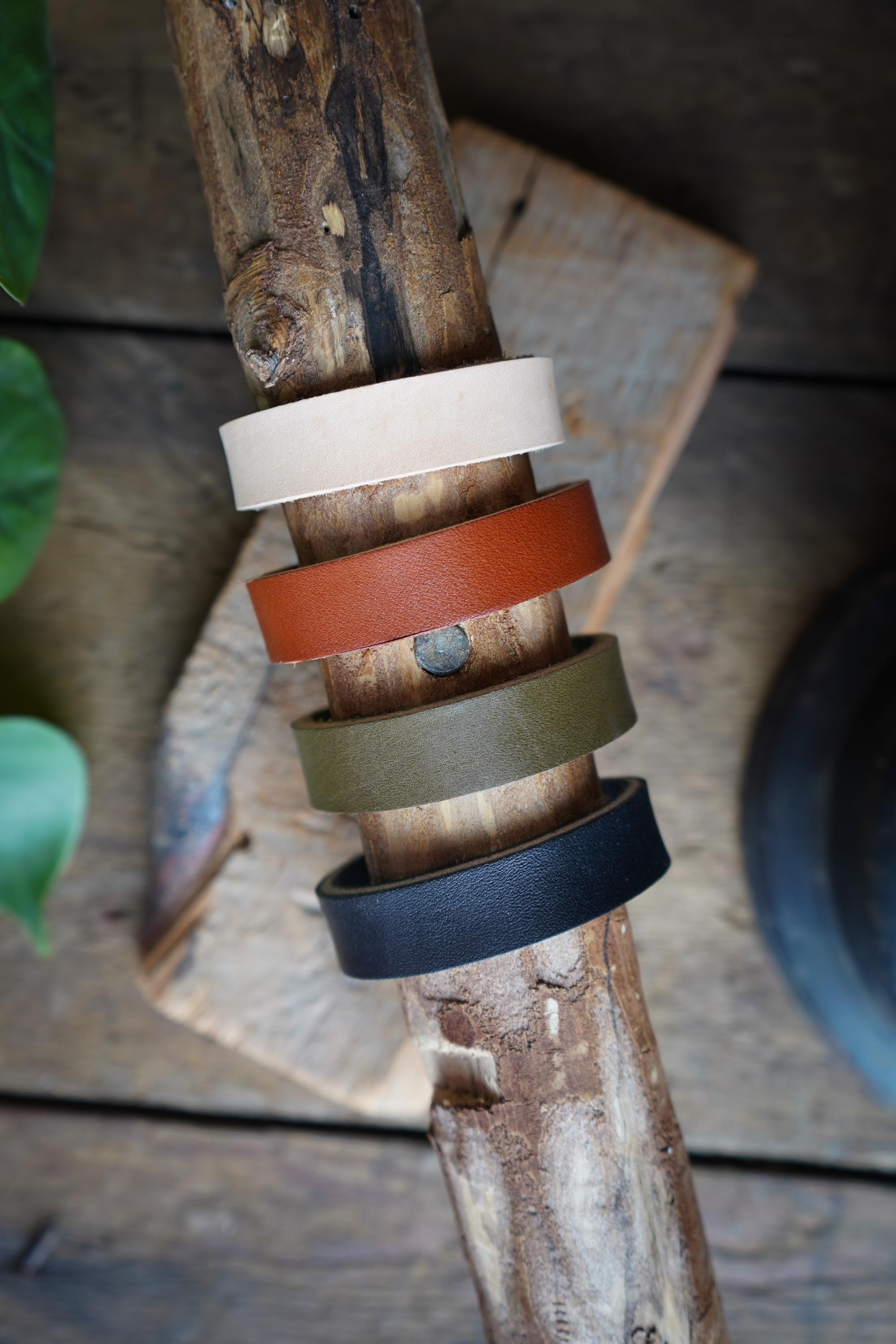 Slim Leather Bracelet - Handmade In Canada - Hammerthreads Tan