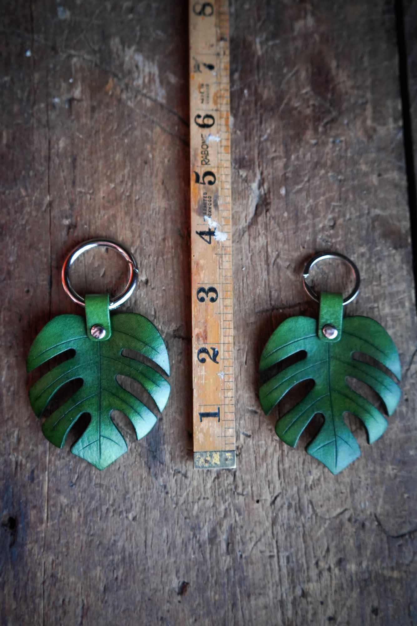 Monstera Leaf Large - Leather Plant Keychain