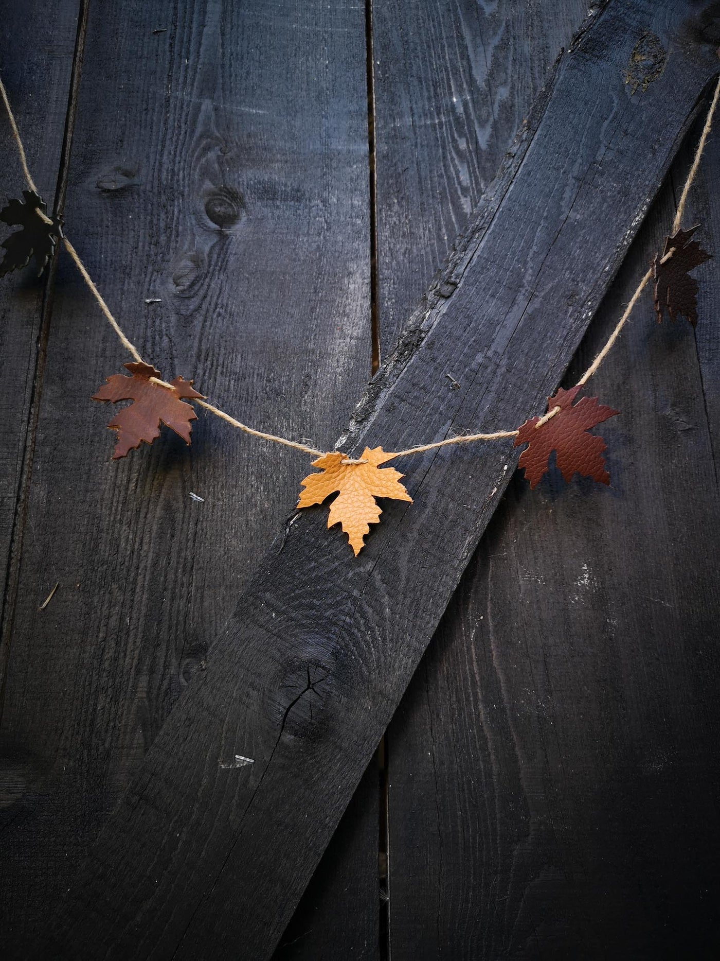 Maple Leaf Garland - Hammerthreads