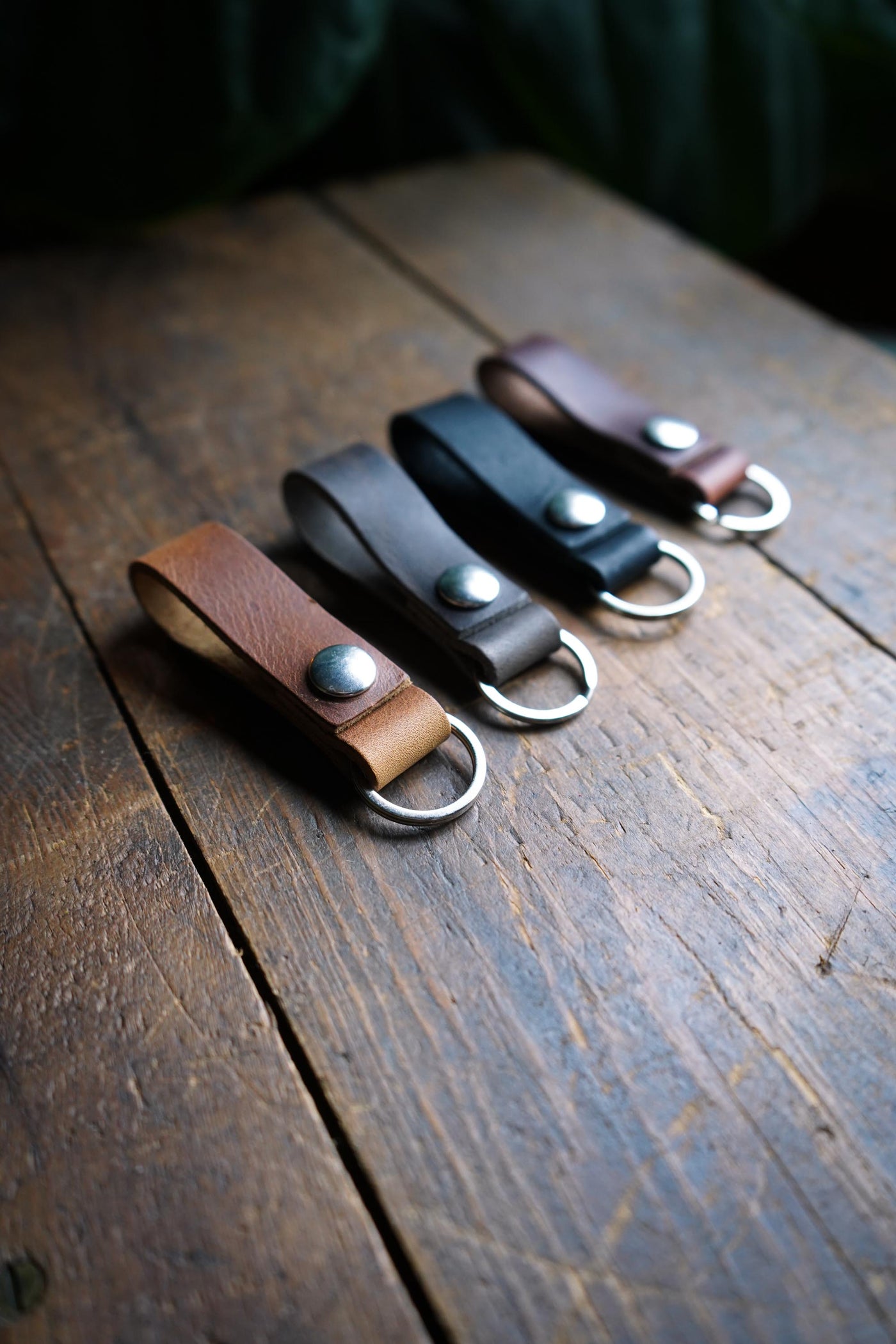 Ring Latch - Leather Keychain - Made In Canada - Hammerthreads